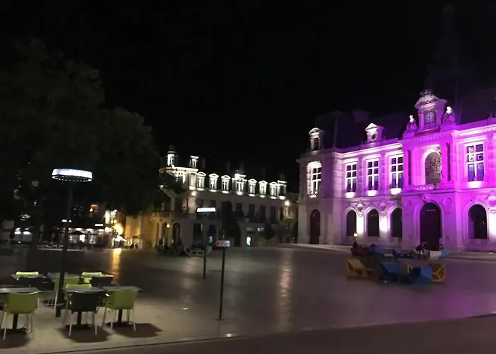 Le Square : Appartement Climatise En Centre Ville