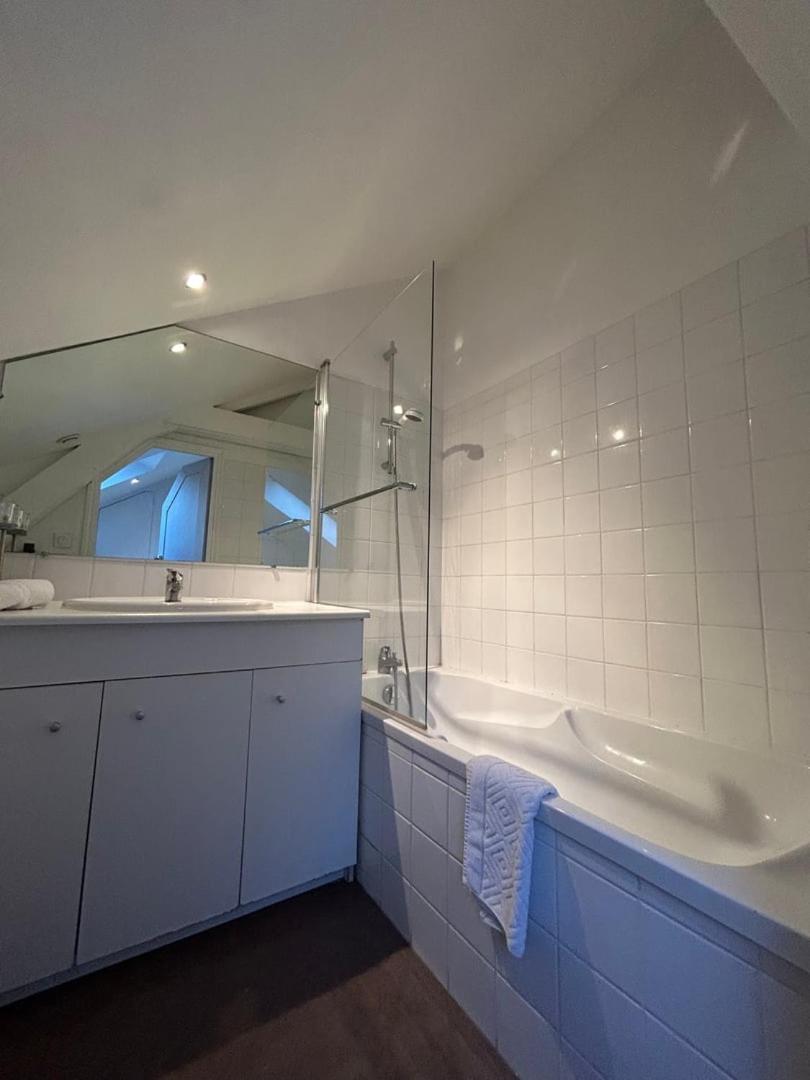Apartment Le Square : Climatise En Centre *